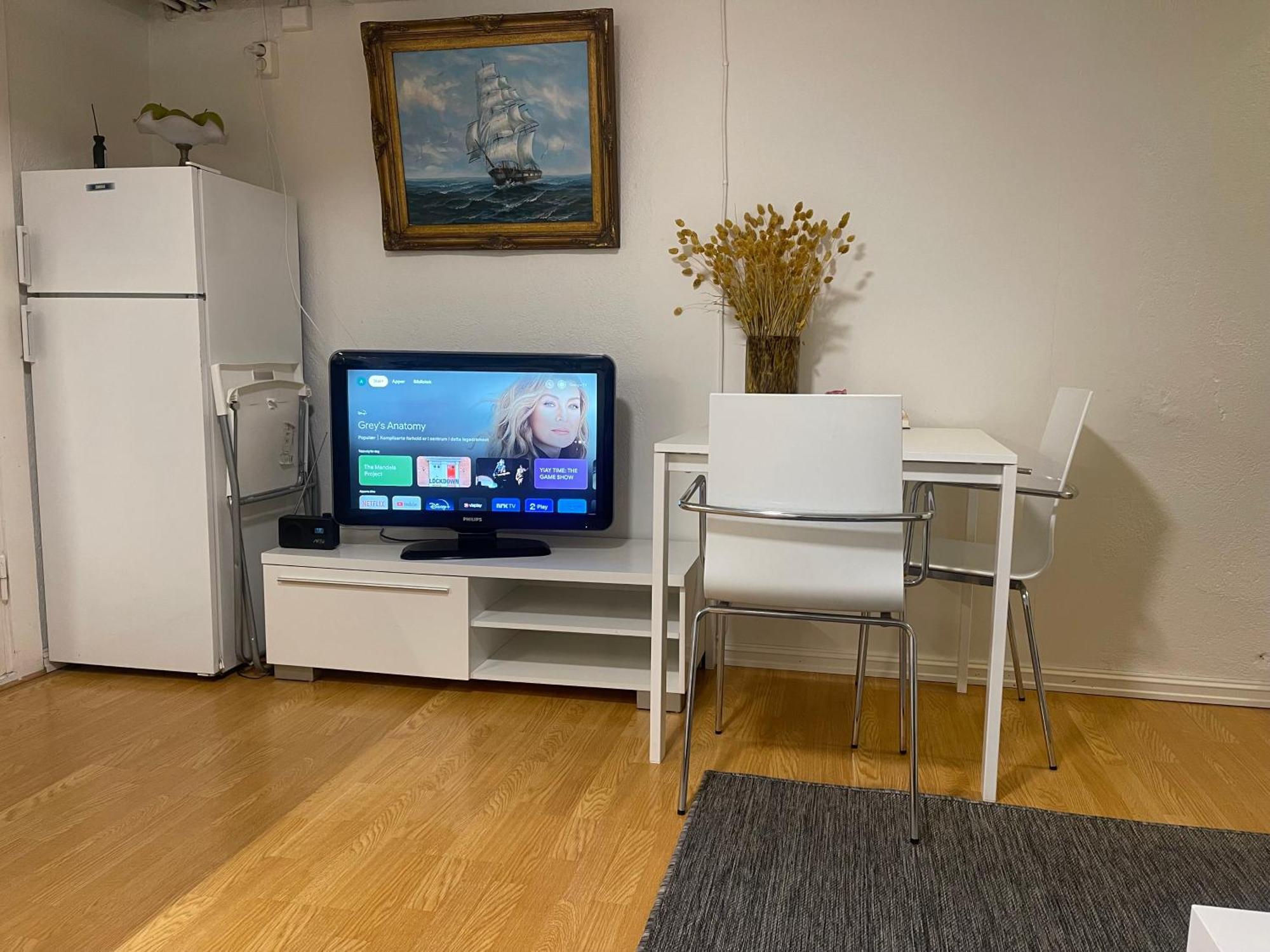 With1 Bedroom Separate Living With A Sofa Bed And A Tiny Kitchen A Bathroom Located In Nordstrand Near By The Sea For 3 Guests With A Garden And Grill 5 Extra Guests With Extra Cost In The With Sea View Just Outside The Apar Appartamento *
