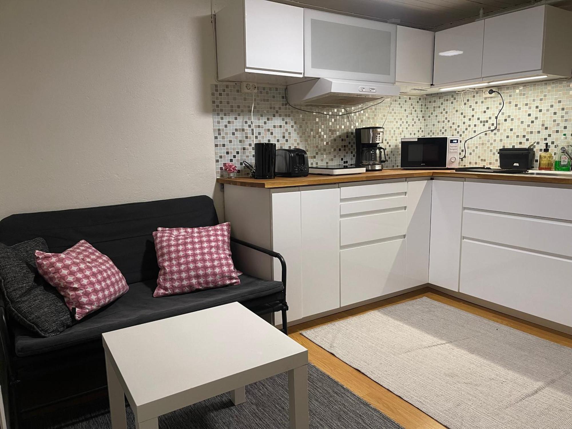 With1 Bedroom Separate Living With A Sofa Bed And A Tiny Kitchen A Bathroom Located In Nordstrand Near By The Sea For 3 Guests With A Garden And Grill 5 Extra Guests With Extra Cost In The With Sea View Just Outside The Apar Oslo