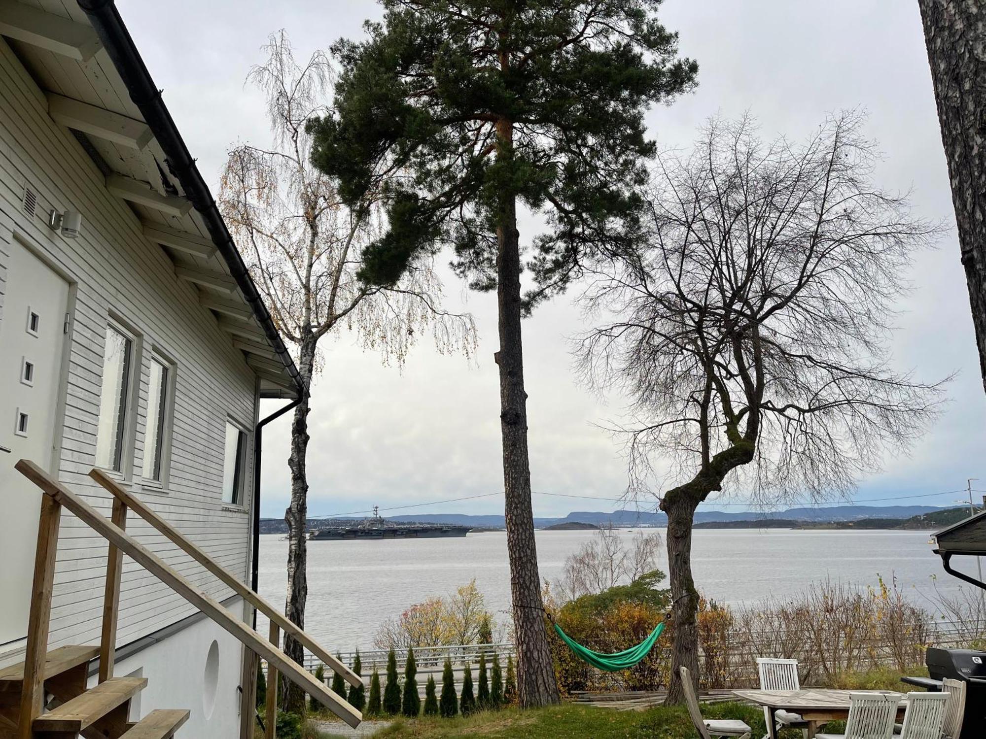 With1 Bedroom Separate Living With A Sofa Bed And A Tiny Kitchen A Bathroom Located In Nordstrand Near By The Sea For 3 Guests With A Garden And Grill 5 Extra Guests With Extra Cost In The With Sea View Just Outside The Apar Appartamento